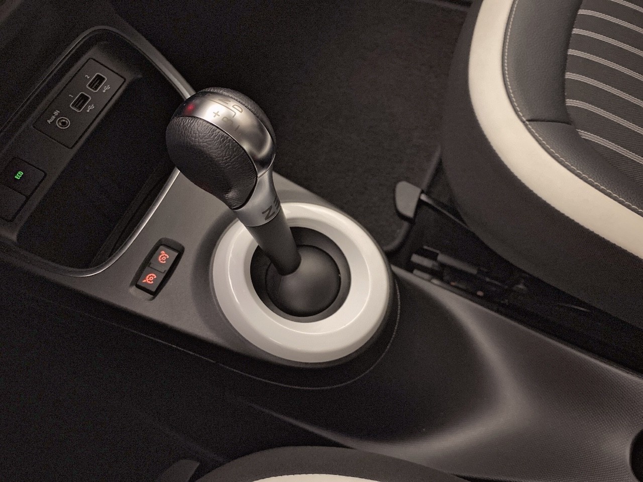 Renault Twingo Zen R80 batería 20kWh 60 kW (82 CV) - 7