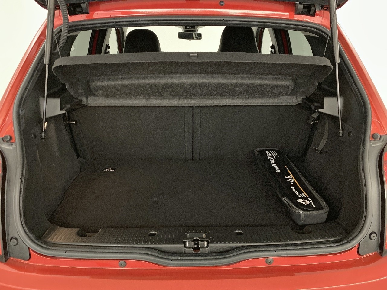 Renault Twingo Zen R80 batería 20kWh 60 kW (82 CV) - 12