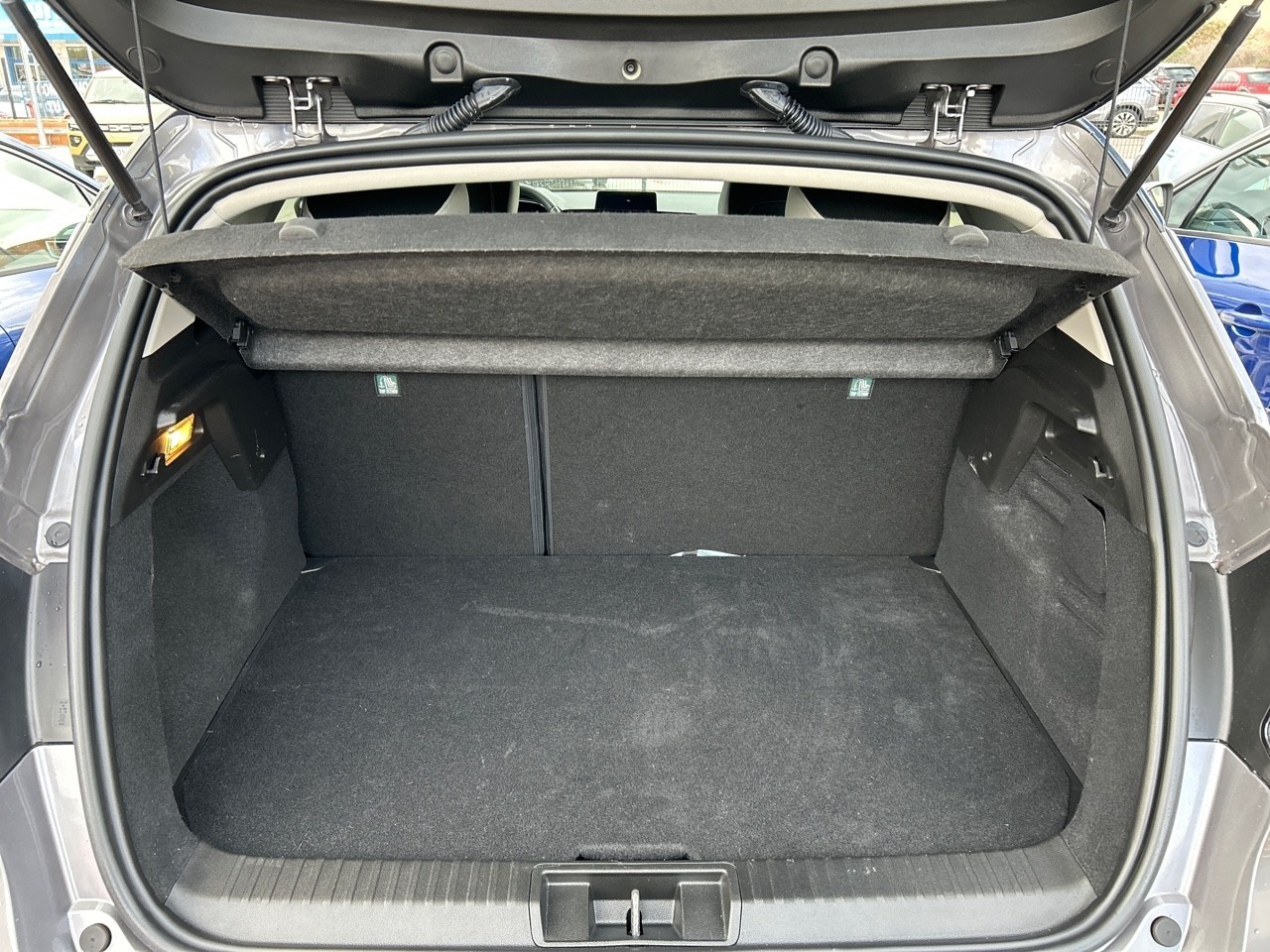 Renault Captur Zen E-TECH Híbrido enchufable 118 kW (160 CV) - 12