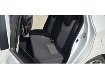 Toyota Yaris 100H Feel 74 kW (100 CV) Toyota Yaris 100H Feel 74 kW (100 CV)