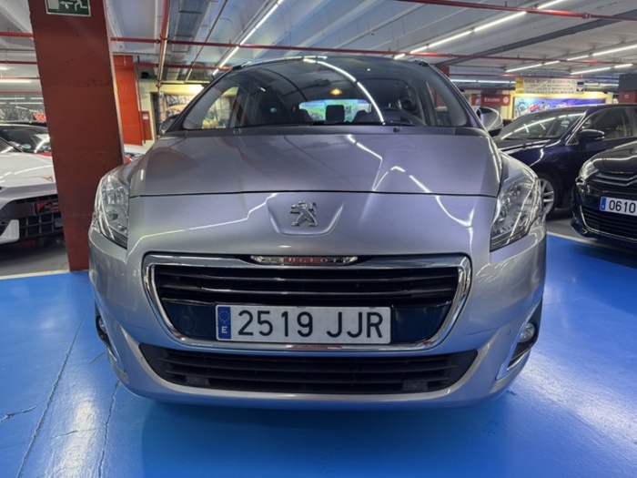 Peugeot5008 1.6 BlueHDi FAP Allure 88 kW (120 CV) Vehículo usado en Barcelona - 3 Peugeot5008 1.6 BlueHDi FAP Allure 88 kW (120 CV) Vehículo usado en Barcelona - 3