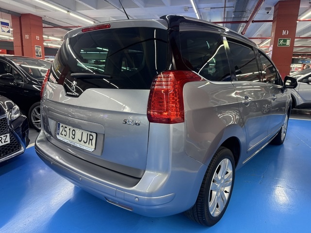 Peugeot5008 1.6 BlueHDi FAP Allure 88 kW (120 CV) Vehículo usado en Barcelona - 7