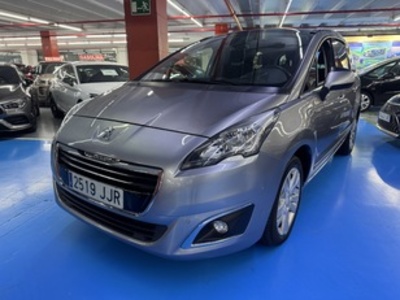 Peugeot 5008 1.6 BlueHDi FAP Allure 88 kW (120 CV) Peugeot 5008 1.6 BlueHDi FAP Allure 88 kW (120 CV)