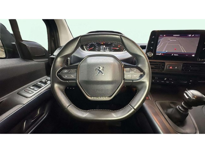 PeugeotRifter PureTech 110 Active Standard 81 kW (110 CV) Vehículo usado en Barcelona - 13 PeugeotRifter PureTech 110 Active Standard 81 kW (110 CV) Vehículo usado en Barcelona - 13