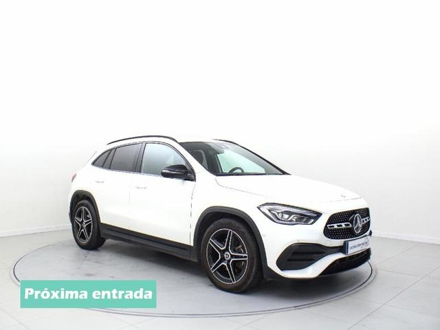 Mercedes-BenzGLA 180 100 kW (136 CV)