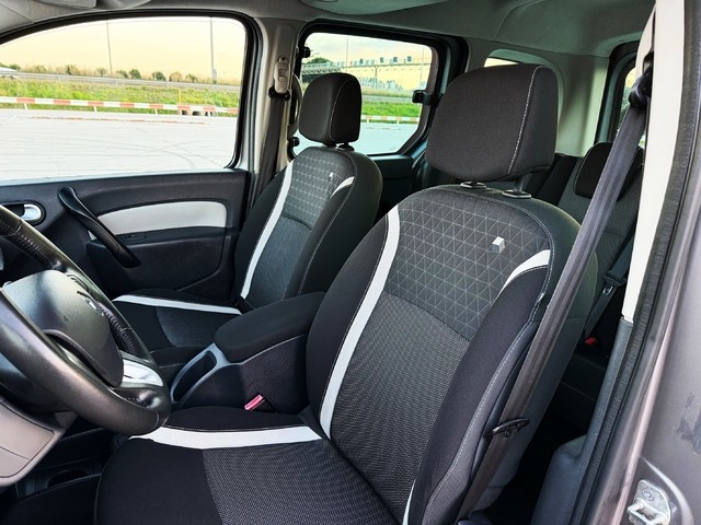 RenaultKangoo Combi Expression Energy M1-AF Tce 85 kW (115 CV) Vehículo usado en Barcelona - 4