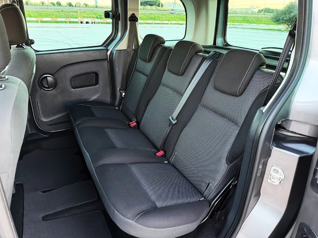 RenaultKangoo Combi Expression Energy M1-AF Tce 85 kW (115 CV) Vehículo usado en Barcelona - 10