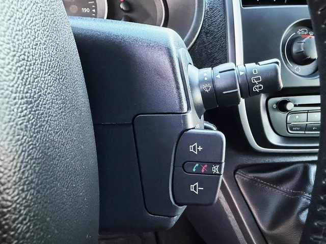 RenaultKangoo Combi Expression Energy M1-AF Tce 85 kW (115 CV) Vehículo usado en Barcelona - 20