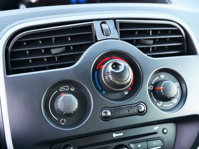 RenaultKangoo Combi Expression Energy M1-AF Tce 85 kW (115 CV) Vehículo usado en Barcelona - 23