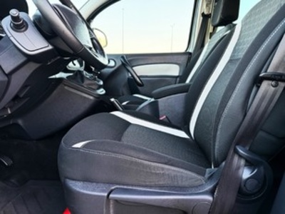 Renault Kangoo Combi Expression Energy M1-AF Tce 85 kW (115 CV) Renault Kangoo Combi Expression Energy M1-AF Tce 85 kW (115 CV)