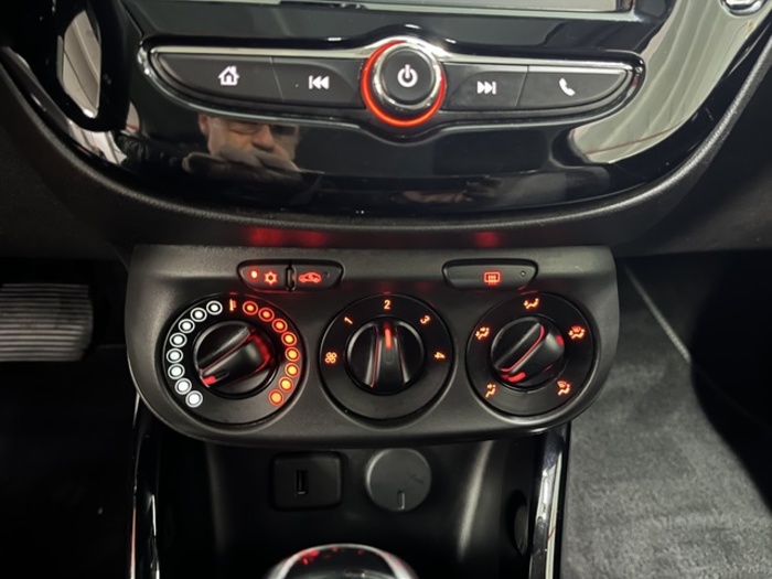 OpelAdam 1.4 XEL Glam EASYTRONIC 64 kW (87 CV) Vehículo usado en Barcelona - 14 OpelAdam 1.4 XEL Glam EASYTRONIC 64 kW (87 CV) Vehículo usado en Barcelona - 14