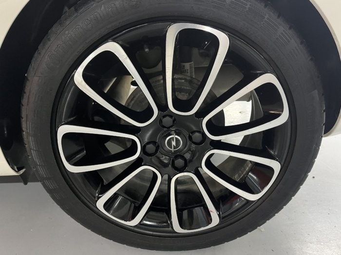 OpelAdam 1.4 XEL Glam EASYTRONIC 64 kW (87 CV) Vehículo usado en Barcelona - 20 OpelAdam 1.4 XEL Glam EASYTRONIC 64 kW (87 CV) Vehículo usado en Barcelona - 20