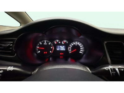 Kia Carens 1.7 CRDi VGT Drive Eco-Dynamics 85 kW (115 CV) Kia Carens 1.7 CRDi VGT Drive Eco-Dynamics 85 kW (115 CV)