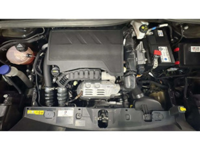 Peugeot 2008 PureTech 100 S&S Allure 75 kW (100 CV) Peugeot 2008 PureTech 100 S&S Allure 75 kW (100 CV)