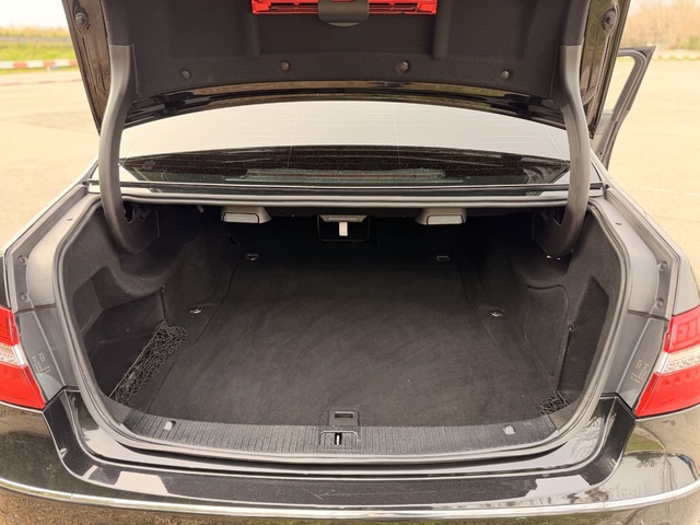 Mercedes-BenzClase E E 220 CDI Avantgarde 125 kW (170 CV) Vehículo usado en Barcelona - 26