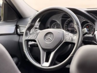 Mercedes-Benz Clase E E 220 CDI Avantgarde 125 kW (170 CV) Mercedes-Benz Clase E E 220 CDI Avantgarde 125 kW (170 CV)