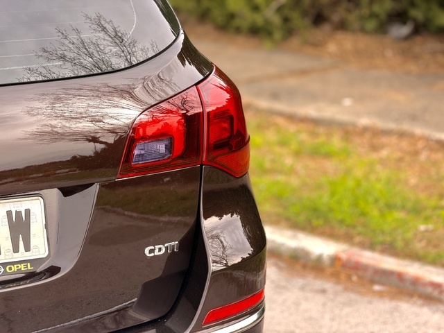 OpelAstra Sports Tourer 1.7 CDTI S&S Sportive 96 kW (130 CV) Vehículo usado en Barcelona - 7