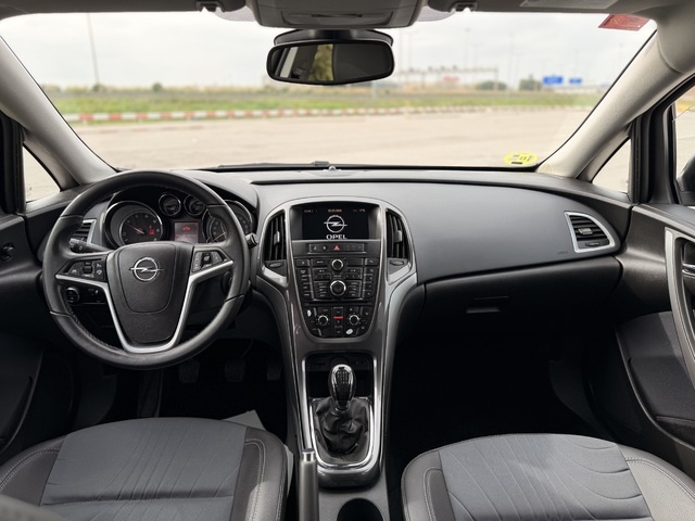 OpelAstra Sports Tourer 1.7 CDTI S&S Sportive 96 kW (130 CV) Vehículo usado en Barcelona - 17