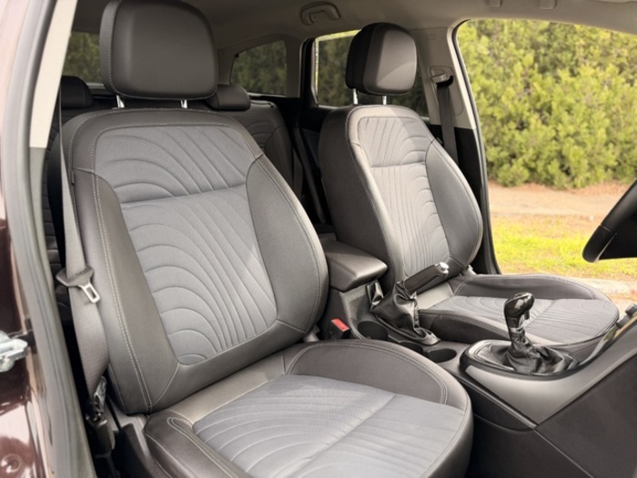 OpelAstra Sports Tourer 1.7 CDTI S&S Sportive 96 kW (130 CV) Vehículo usado en Barcelona - 23 OpelAstra Sports Tourer 1.7 CDTI S&S Sportive 96 kW (130 CV) Vehículo usado en Barcelona - 23