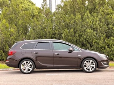 Opel Astra Sports Tourer 1.7 CDTI S&S Sportive 96 kW (130 CV) Opel Astra Sports Tourer 1.7 CDTI S&S Sportive 96 kW (130 CV)