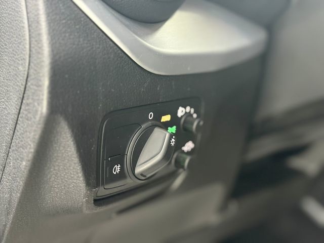 AudiQ2 design edition 1.4 TFSI COD 110 kW (150 CV) S tronic Vehículo usado en Barcelona - 14