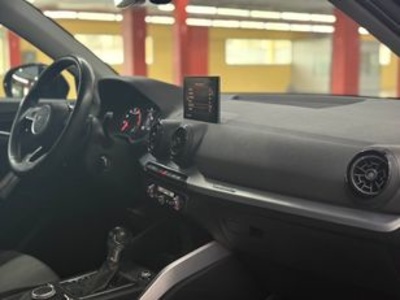 Audi Q2 design edition 1.4 TFSI COD 110 kW (150 CV) S tronic Audi Q2 design edition 1.4 TFSI COD 110 kW (150 CV) S tronic