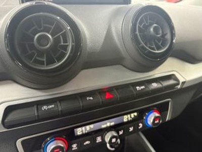 Audi Q2 design edition 1.4 TFSI COD 110 kW (150 CV) S tronic Audi Q2 design edition 1.4 TFSI COD 110 kW (150 CV) S tronic