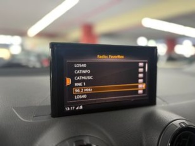 Audi Q2 design edition 1.4 TFSI COD 110 kW (150 CV) S tronic Audi Q2 design edition 1.4 TFSI COD 110 kW (150 CV) S tronic