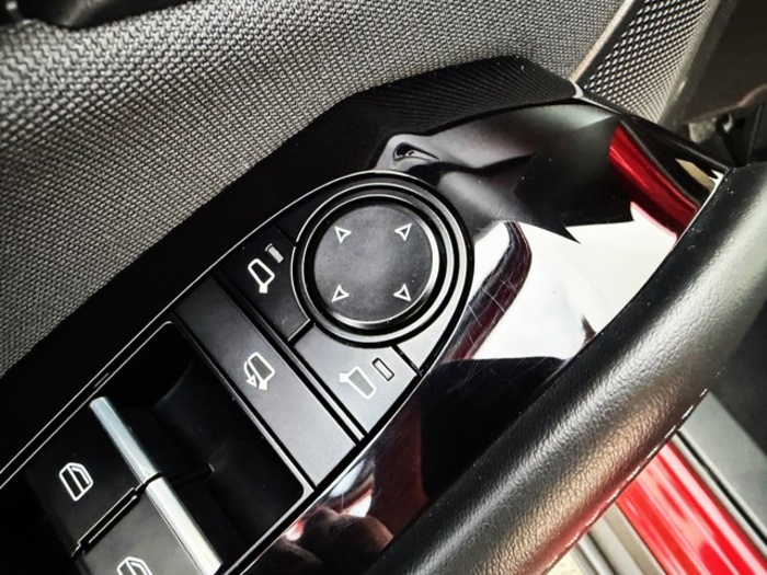 MazdaCX-30 2.0 Skyactiv-X Evolution 2WD 137 kW (186 CV) Vehículo usado en Barcelona - 12 MazdaCX-30 2.0 Skyactiv-X Evolution 2WD 137 kW (186 CV) Vehículo usado en Barcelona - 12