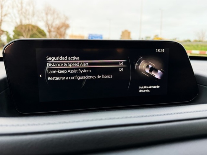 MazdaCX-30 2.0 Skyactiv-X Evolution 2WD 137 kW (186 CV) Vehículo usado en Barcelona - 24 MazdaCX-30 2.0 Skyactiv-X Evolution 2WD 137 kW (186 CV) Vehículo usado en Barcelona - 24