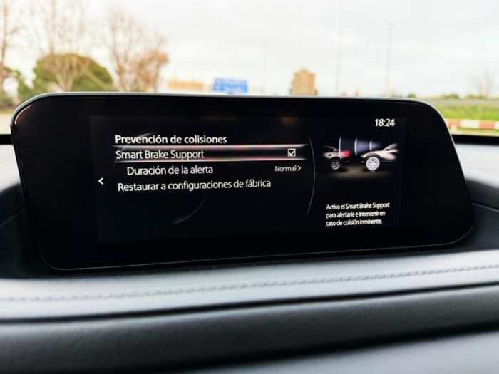 MazdaCX-30 2.0 Skyactiv-X Evolution 2WD 137 kW (186 CV) Vehículo usado en Barcelona - 28 MazdaCX-30 2.0 Skyactiv-X Evolution 2WD 137 kW (186 CV) Vehículo usado en Barcelona - 28