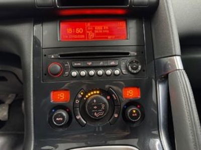 Peugeot 3008 1.6 BlueHDI FAP Style 88 kW (120 CV) Peugeot 3008 1.6 BlueHDI FAP Style 88 kW (120 CV)