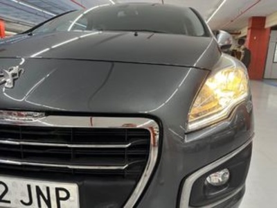 Peugeot 3008 1.6 BlueHDI FAP Style 88 kW (120 CV) Peugeot 3008 1.6 BlueHDI FAP Style 88 kW (120 CV)