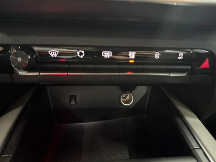 CitroenC5 Aircross PureTech 130 S&S Live 96 kW (131 CV) Vehículo usado en Barcelona - 20 CitroenC5 Aircross PureTech 130 S&S Live 96 kW (131 CV) Vehículo usado en Barcelona - 20