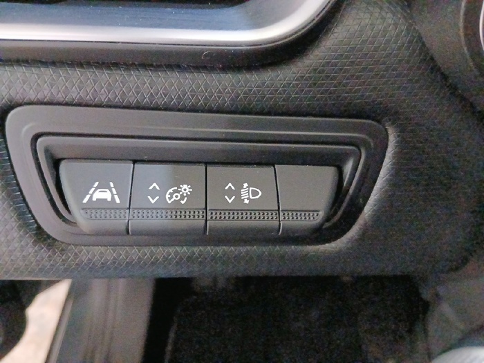 Renault Clio Intens TCe 66 kW (90 CV) - 14 Renault Clio Intens TCe 66 kW (90 CV) - 14