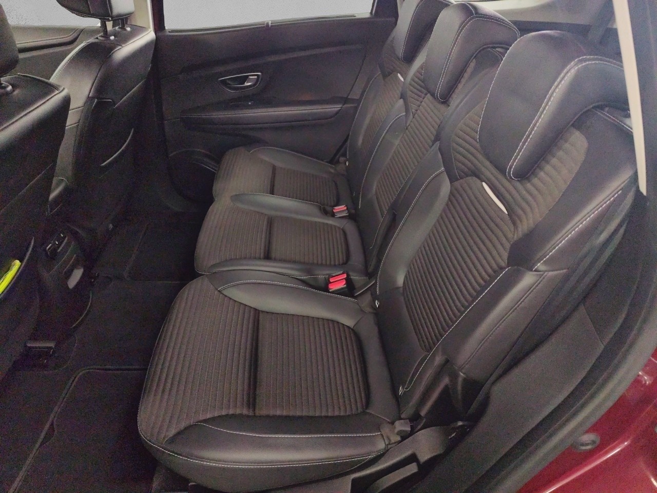 Renault Grand Scenic Zen TCe 103 kW (140 CV) GPF - 9