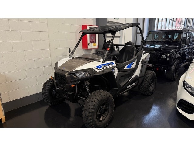 PolarisRZR S 900 White Lighting 56 Kw (76 CV)