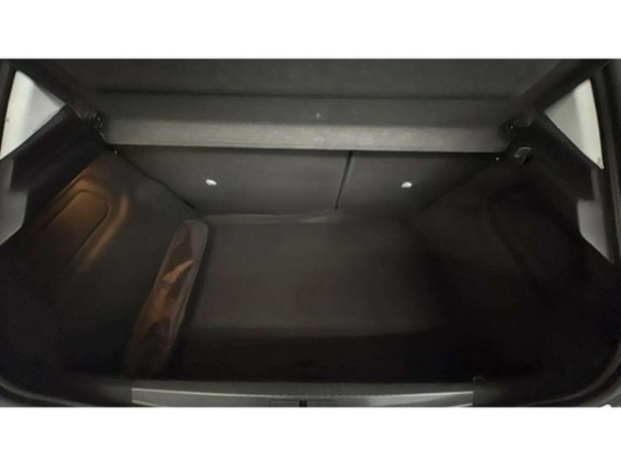 OpelCorsa 1.2 Turbo XHL Elegance 74 kW (100 CV) Vehículo usado en Barcelona - 17 OpelCorsa 1.2 Turbo XHL Elegance 74 kW (100 CV) Vehículo usado en Barcelona - 17