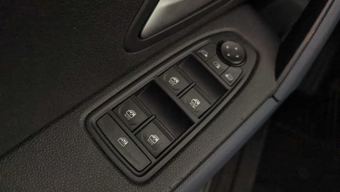 Dacia Duster Journey TCE 48v 4X2 96 kW (130 CV) - 20 Dacia Duster Journey TCE 48v 4X2 96 kW (130 CV) - 20