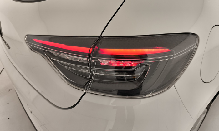 Renault Clio Evolution dCi 74 kW (100 CV) - 8 Renault Clio Evolution dCi 74 kW (100 CV) - 8