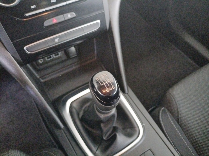 Renault Megane Life Blue dCi 85 kW (115 CV) - 7 Renault Megane Life Blue dCi 85 kW (115 CV) - 7