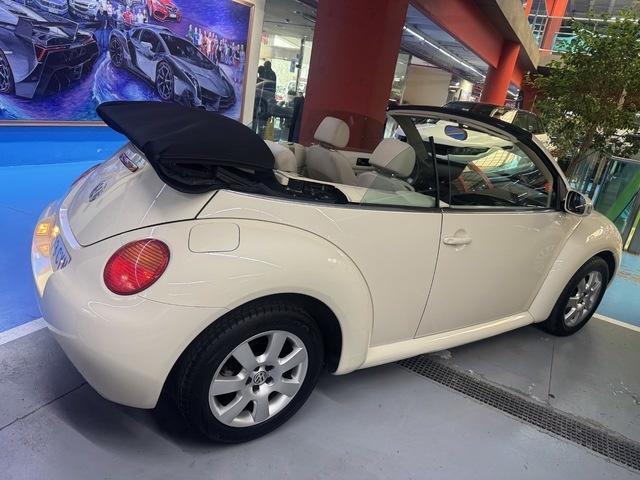 VolkswagenBeetle Cabrio 1.6 75 kW (102 CV) Vehículo usado en Barcelona - 7