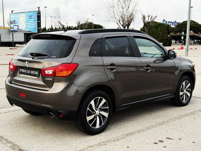 MitsubishiASX 220 DI-D Kaiteki 4WD Auto 110 kW (150 CV) Vehículo usado en Barcelona - 3