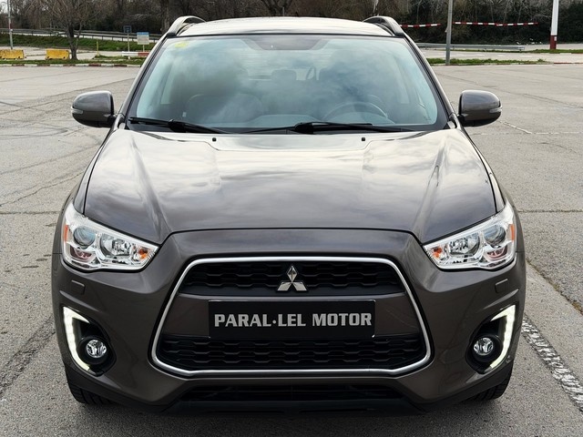 MitsubishiASX 220 DI-D Kaiteki 4WD Auto 110 kW (150 CV) Vehículo usado en Barcelona - 5