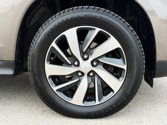 MitsubishiASX 220 DI-D Kaiteki 4WD Auto 110 kW (150 CV) Vehículo usado en Barcelona - 13 MitsubishiASX 220 DI-D Kaiteki 4WD Auto 110 kW (150 CV) Vehículo usado en Barcelona - 13