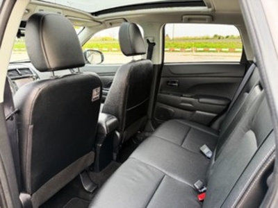 Mitsubishi ASX 220 DI-D Kaiteki 4WD Auto 110 kW (150 CV) Mitsubishi ASX 220 DI-D Kaiteki 4WD Auto 110 kW (150 CV)