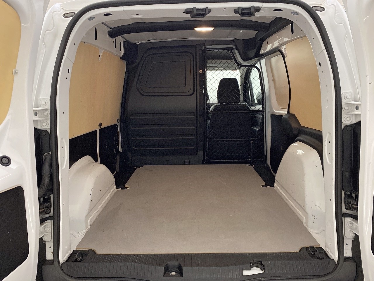 Renault Kangoo Furgon Ábrete Sésamo por Renault dCi 70 kW (95 CV) - 12