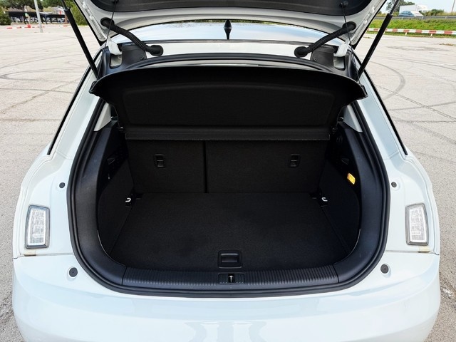 AudiA1 Sportback Ambition 1.6 TDI 66 kW (90 CV) Vehículo usado en Barcelona - 25