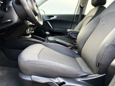 Audi A1 Sportback Ambition 1.6 TDI 66 kW (90 CV) Audi A1 Sportback Ambition 1.6 TDI 66 kW (90 CV)