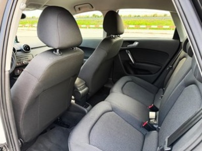 Audi A1 Sportback Ambition 1.6 TDI 66 kW (90 CV) Audi A1 Sportback Ambition 1.6 TDI 66 kW (90 CV)